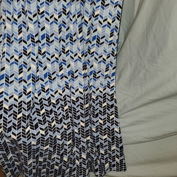 Liz Claiborne maxi sleeveless dress. Chevron style. SP. - Picture 5 of 7